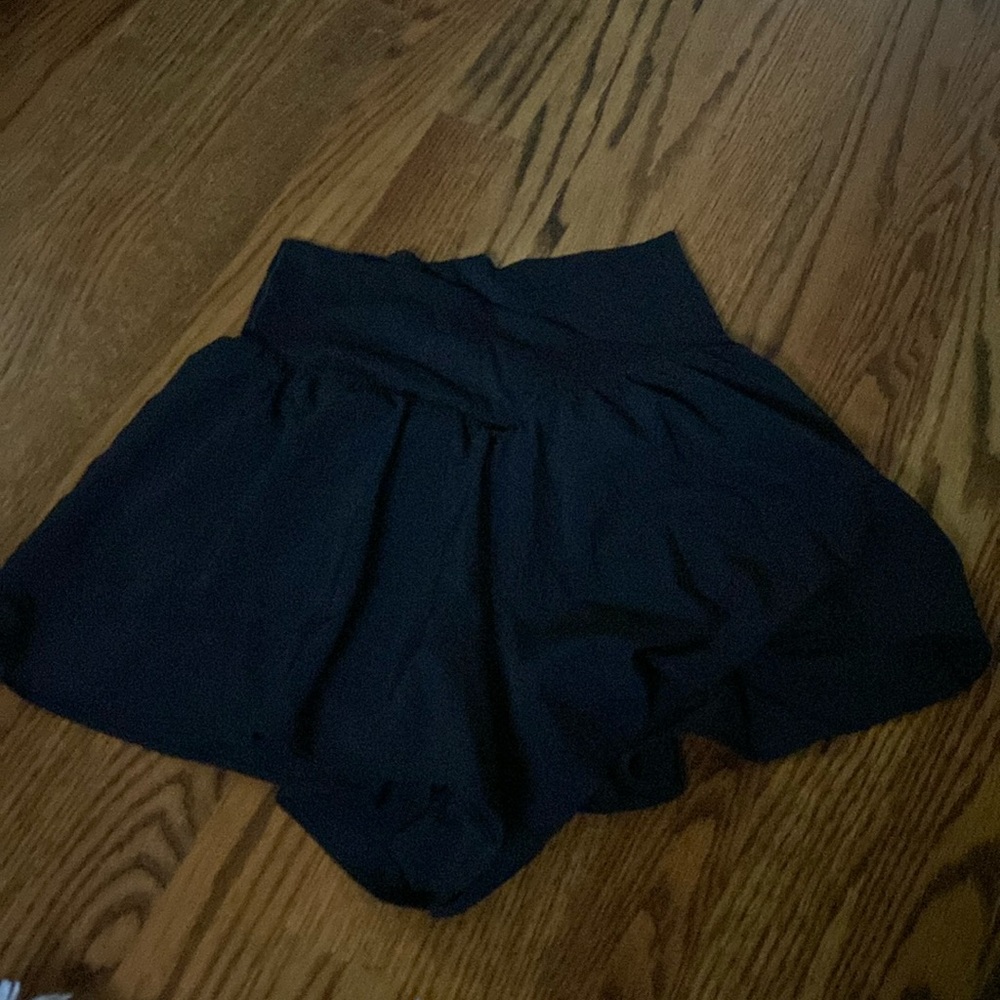 Aerie black flow shorts